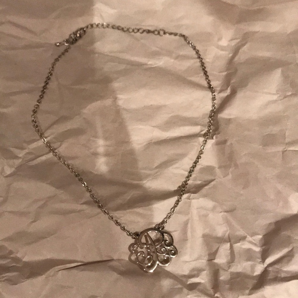 “P” script necklace - Picture 2 of 4